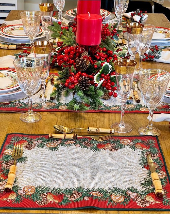 Jogo Americano Tapeçaria Pinhas E Frutas Natal - 48X35Cm