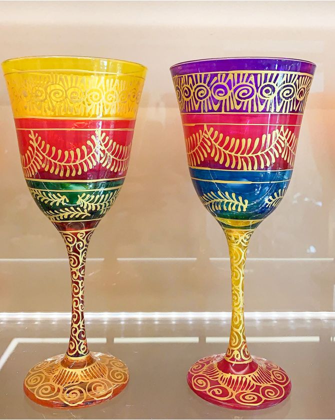 Taça Vinho Indiana colorida Pintada - borda amarela