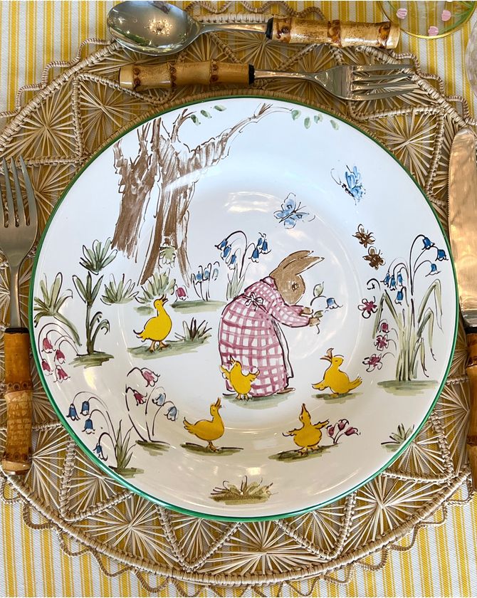 Prato raso Peter Rabbit patinho Páscoa 2024 - rosa