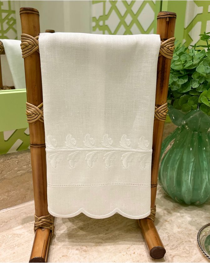 Toalha lavabo linho bordado Belle Rose - branca