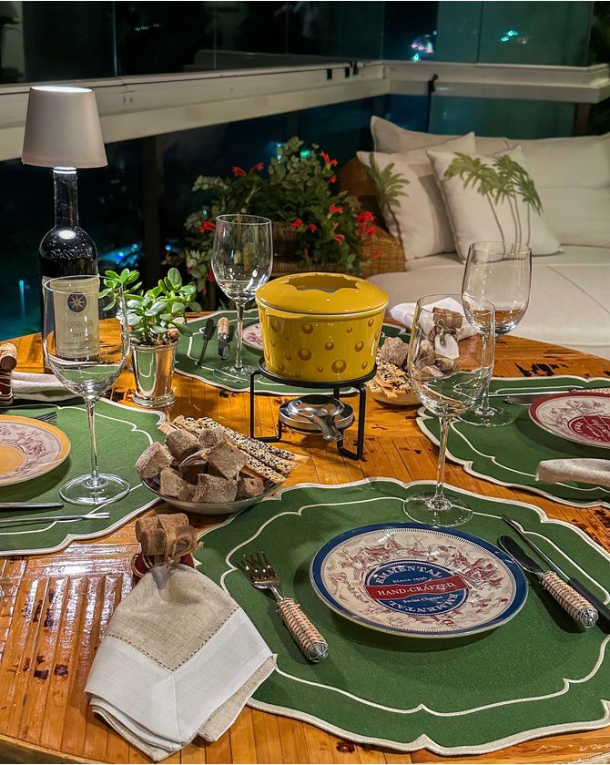 Aparelho de fondue queijo + 6 garfinhos