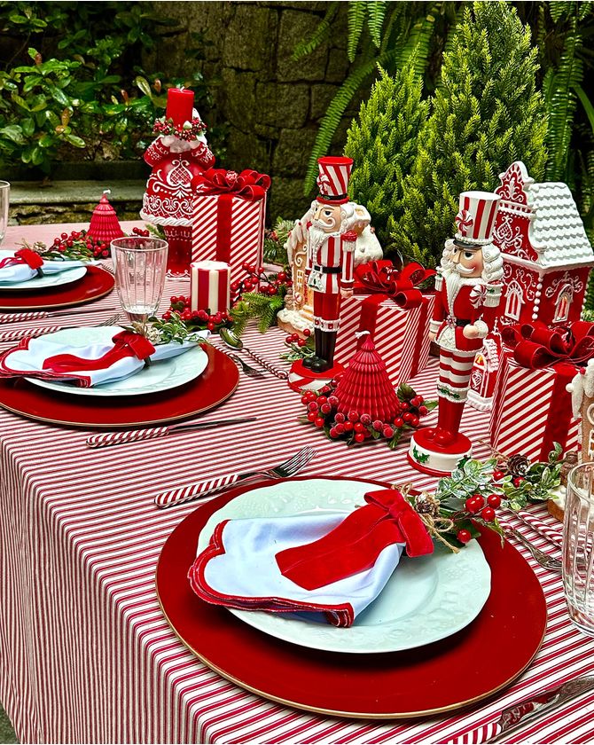 Casa Gingerbread Candy iluminada Natal 2023 - G