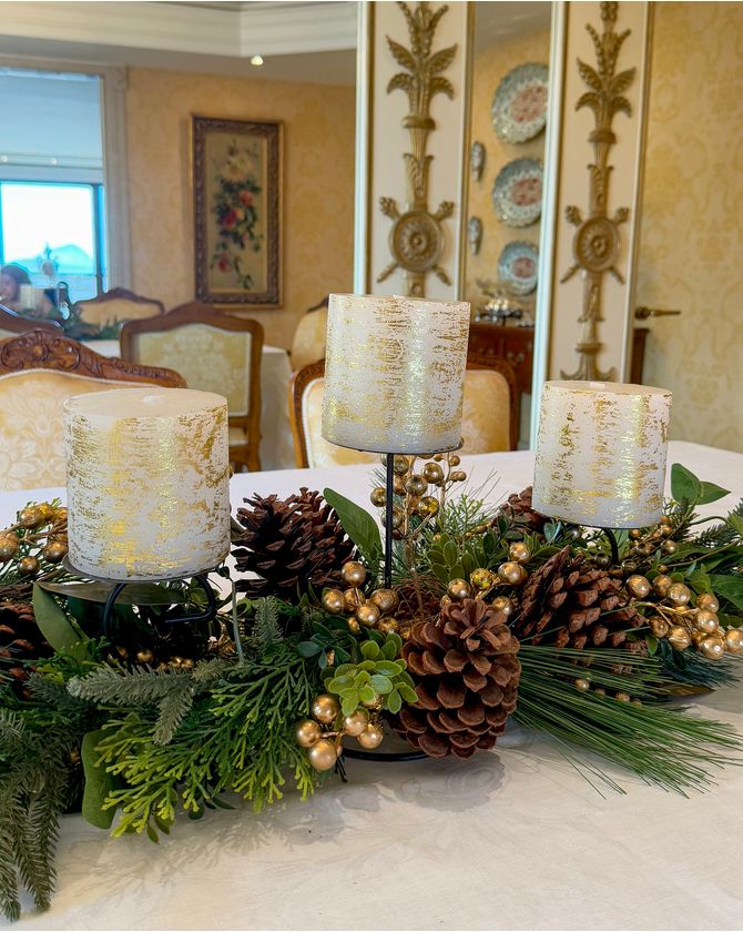 Centro De Mesa 3 Velas Pinhas E Frutinhas Douradas Natal 2023