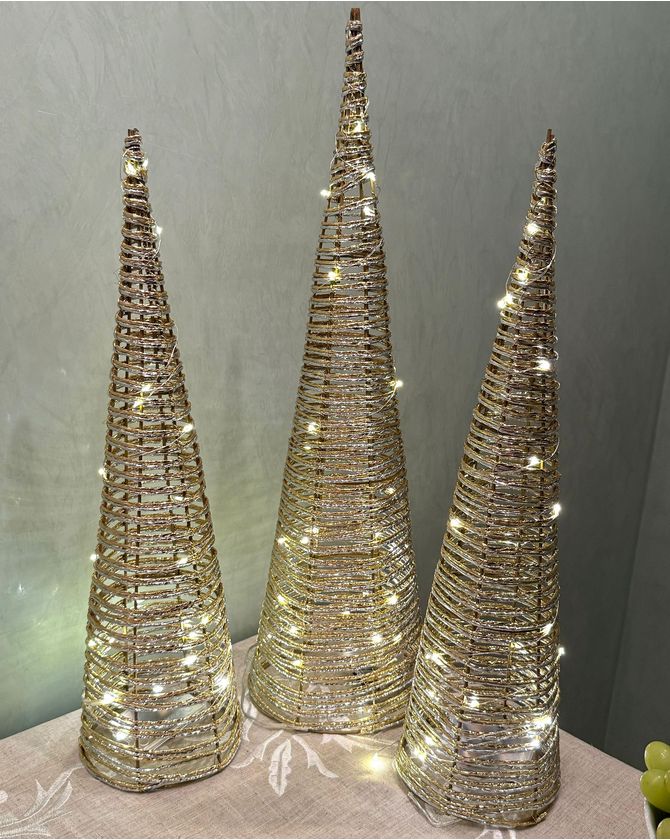 Set 3 topiarias cone prata e dourada ano novo Natal 2024