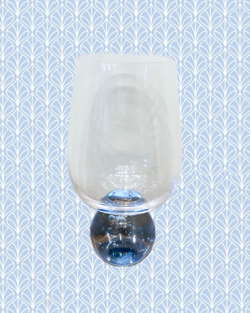 B1A956E6-DD50-4334-A303-7F0380685D7C