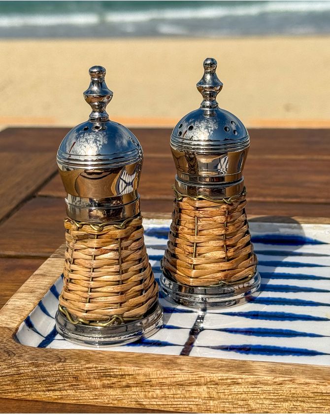 Conjunto saleiro e pimenteiro rattan